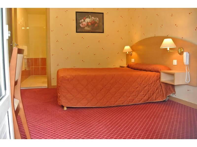 Hotel Le Val Moret Magnant ภายนอก รูปภาพ