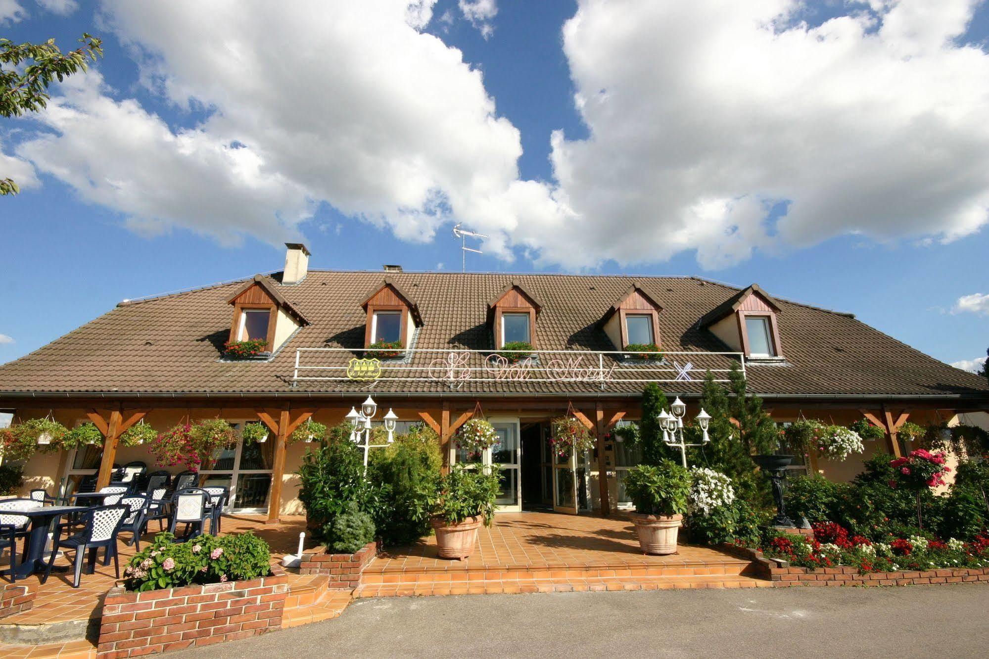 Hotel Le Val Moret Magnant ภายนอก รูปภาพ
