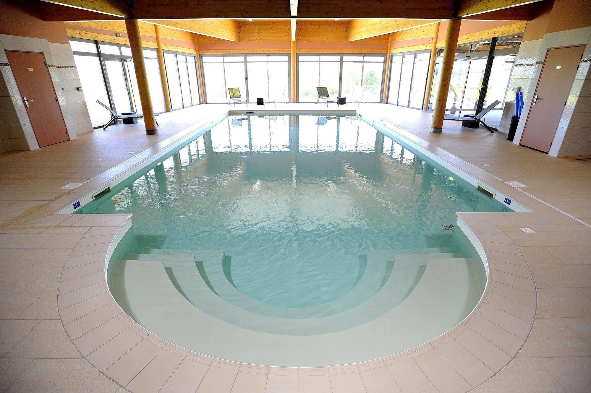 Hotel Le Val Moret Magnant ภายนอก รูปภาพ